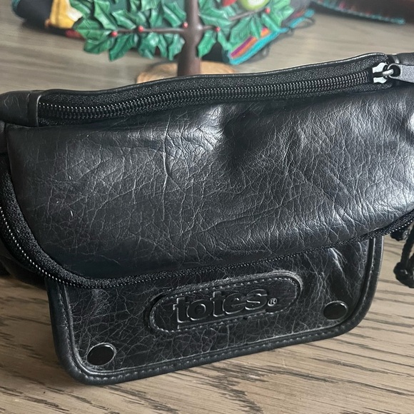 Totes Black Leather Waist Bag - Picture 3 of 7